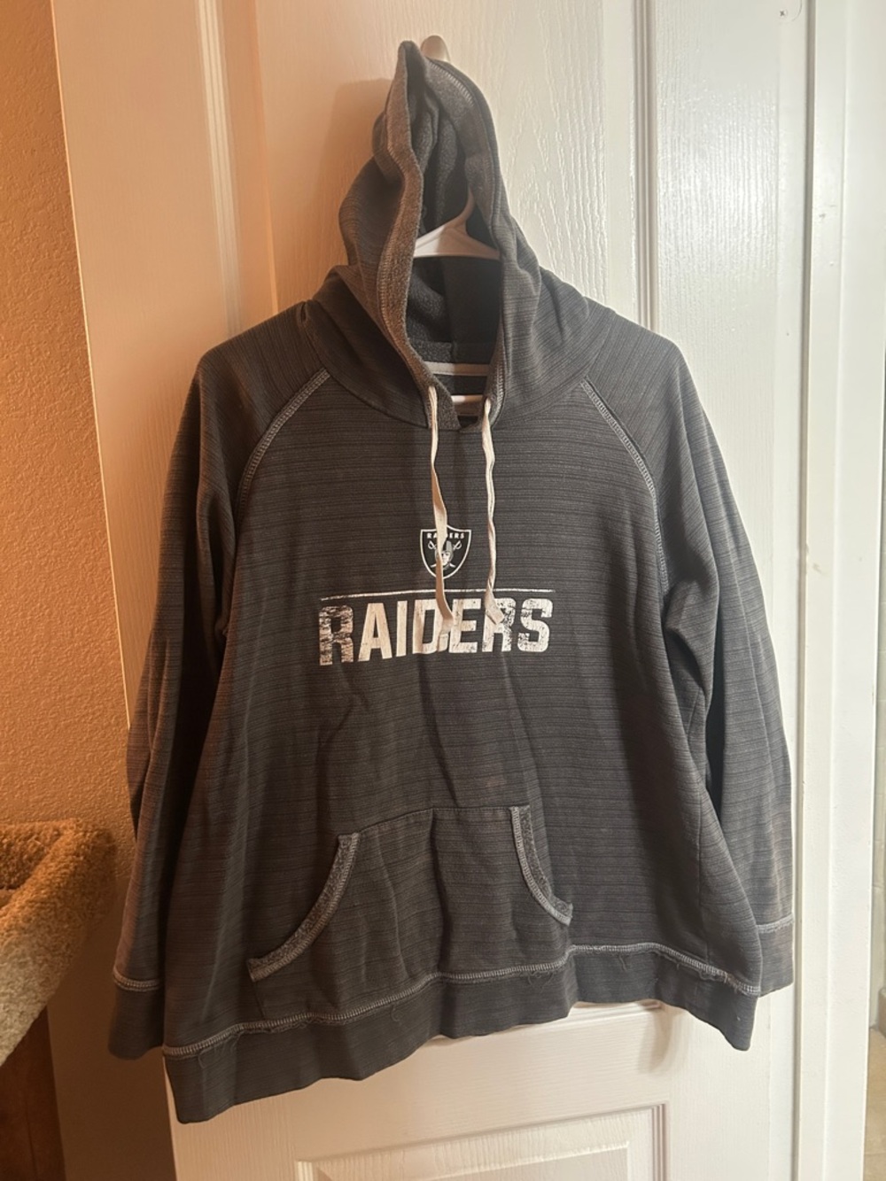 NFL Raiders Women's Gray Hoodie with Drawstrings